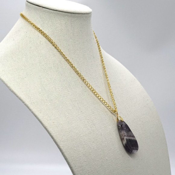 Necklace with gold chain and Amethyst pendant. - Picture 2 of 3